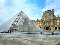 Logo Pyramide du Louvre