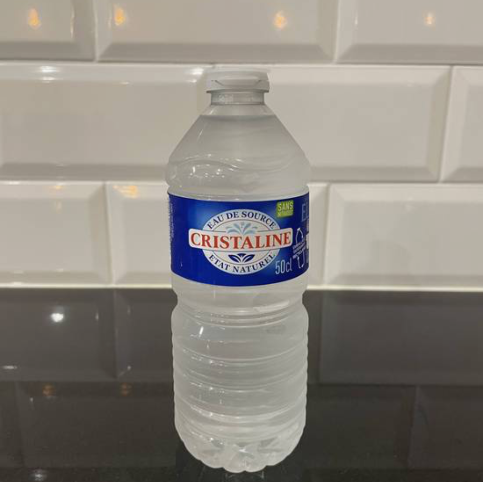 Eau plate