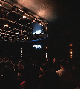 Le Sacré Comédie - Comedy club