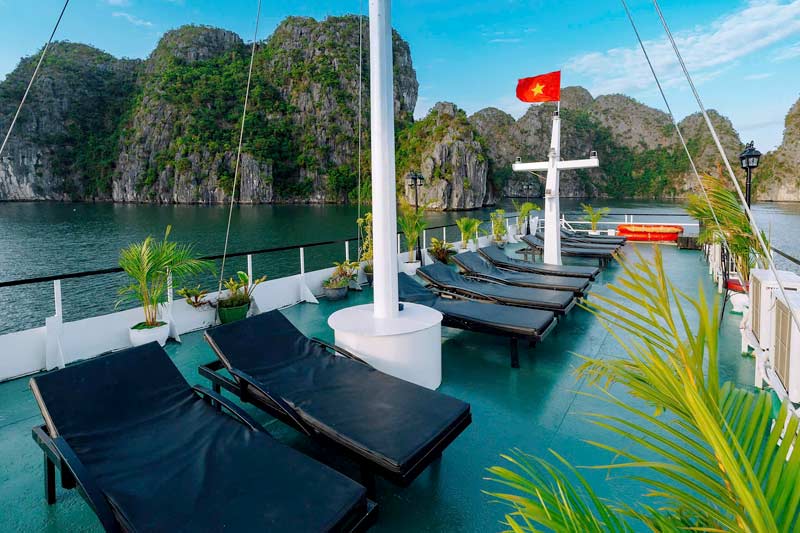 Lan ha bay overnight cruise