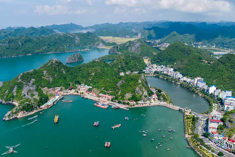 Hotel in Cat Ba town