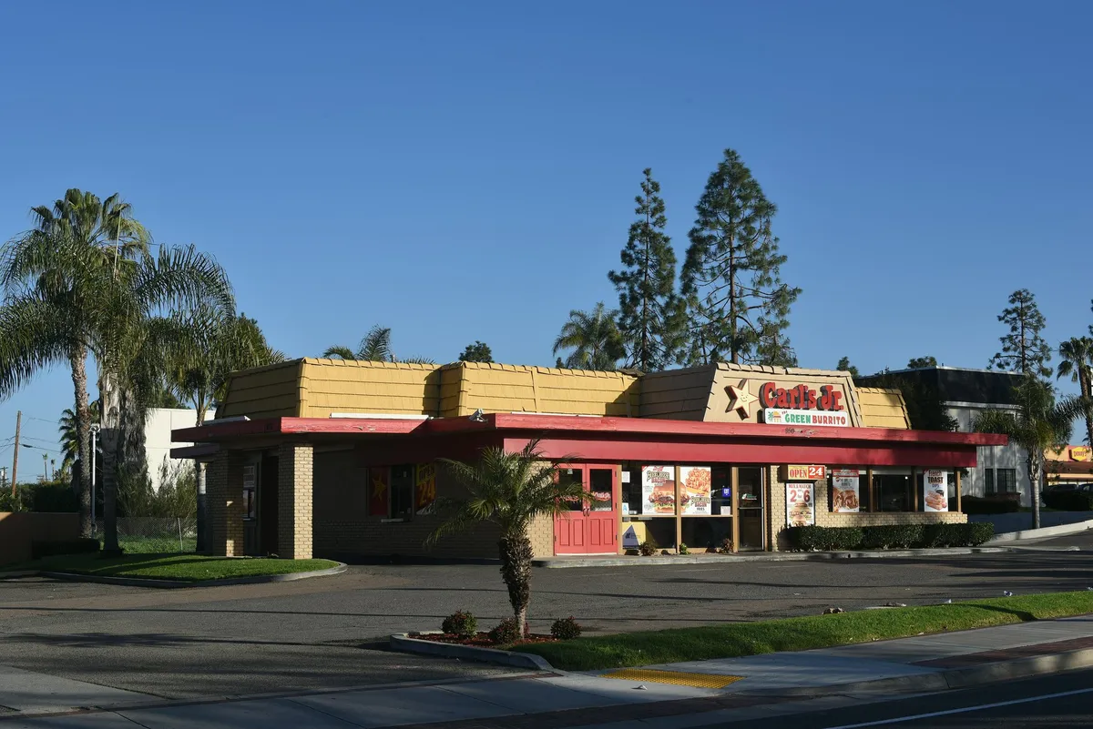 File:Carl's Jr and Green Burrito (32482433200).jpg