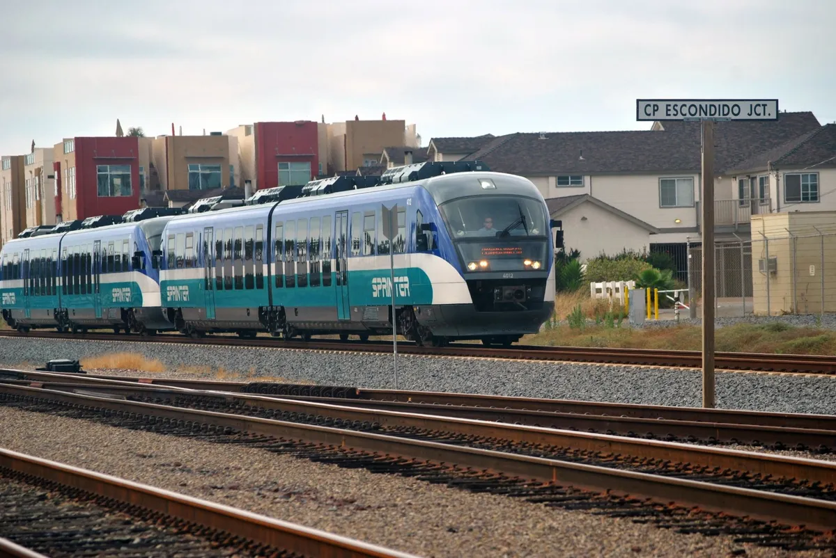 File:Oceanside Sprinter - panoramio.jpg