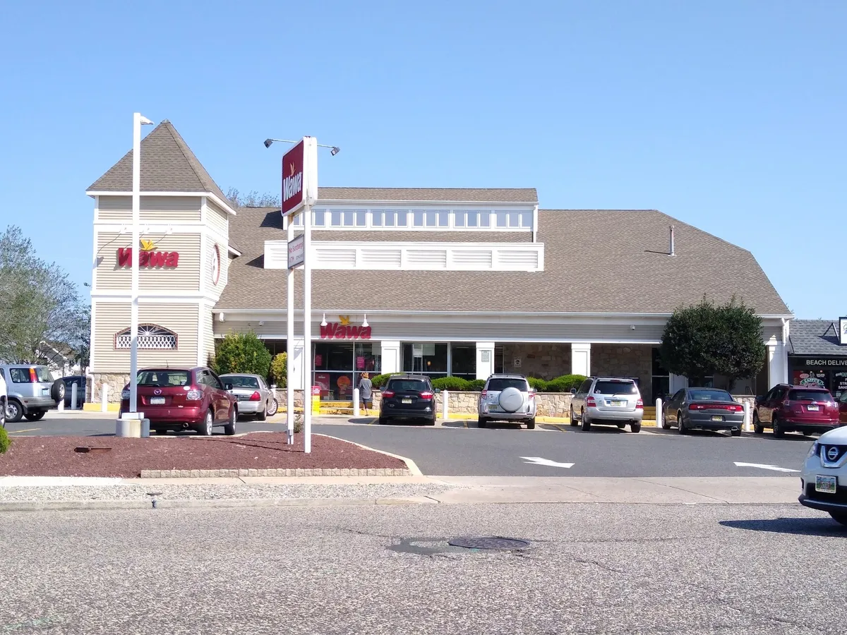 File:Wawa Store 452.jpg