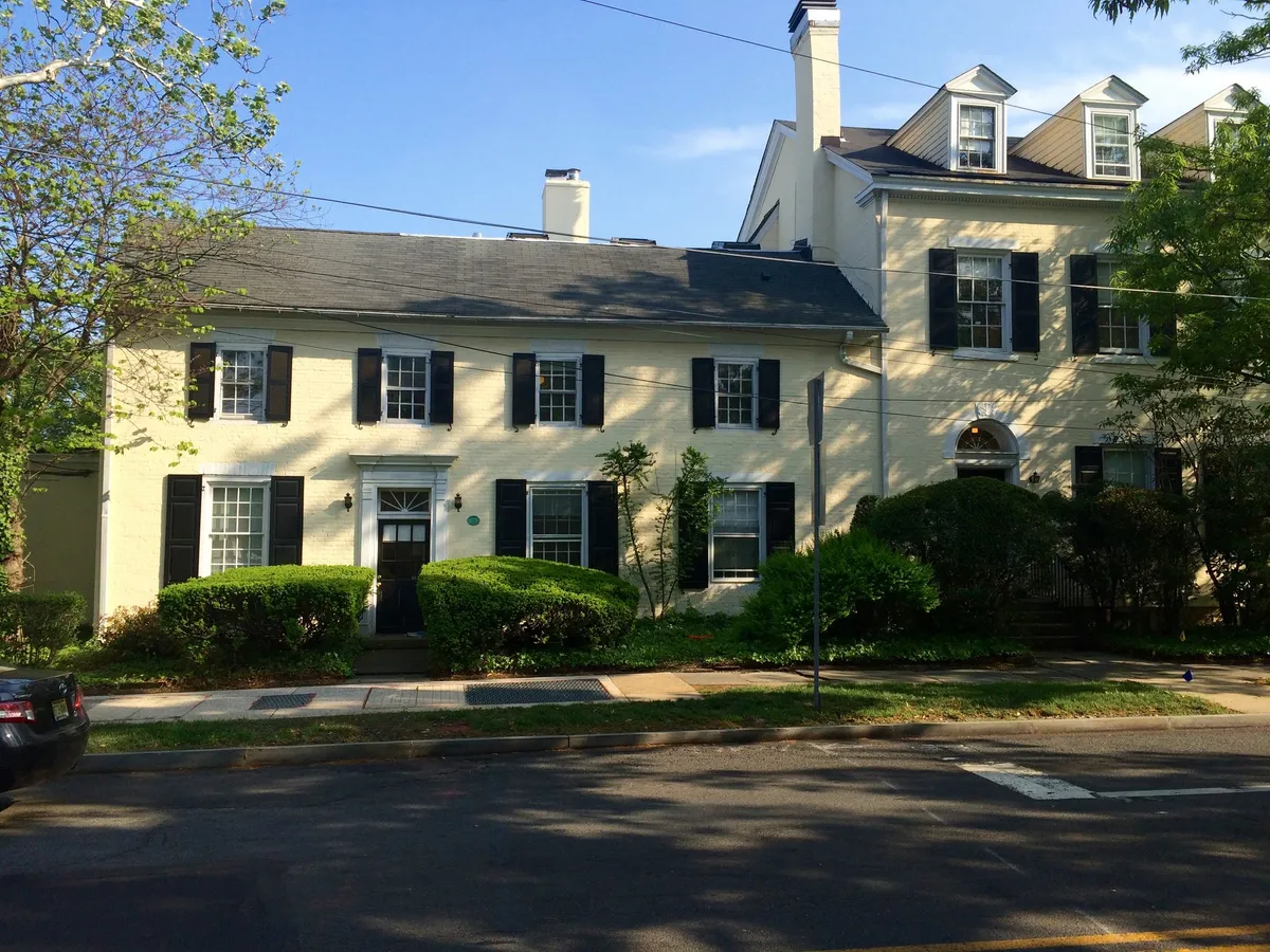 File:341 Nassau Street.jpg