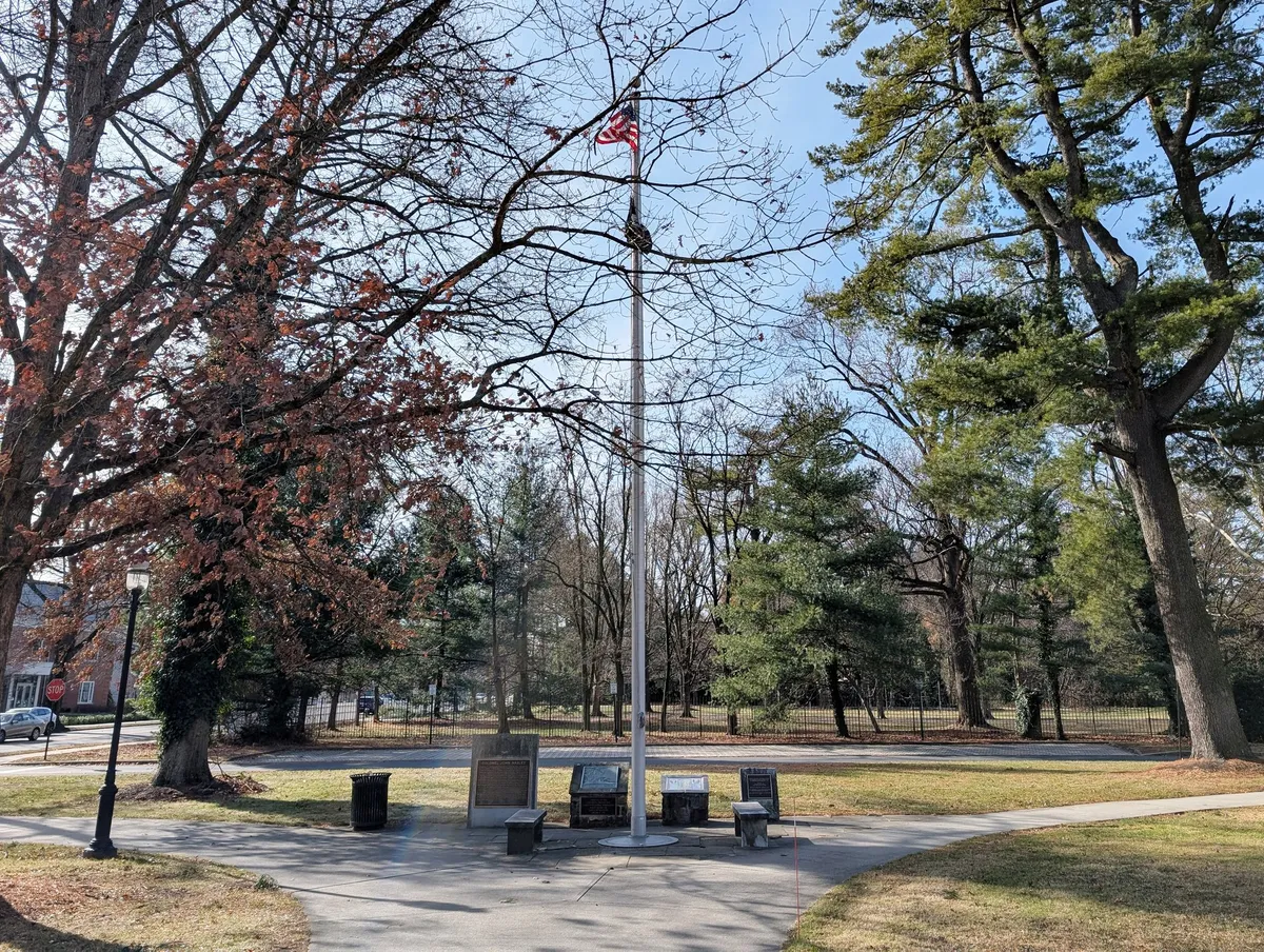 File:Colonel John Haslet memorial, Princeton, NJ, Dec. 2024.