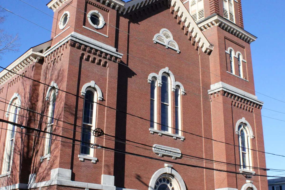 Manchester (New Hampshire) - one of the places your quest passes through