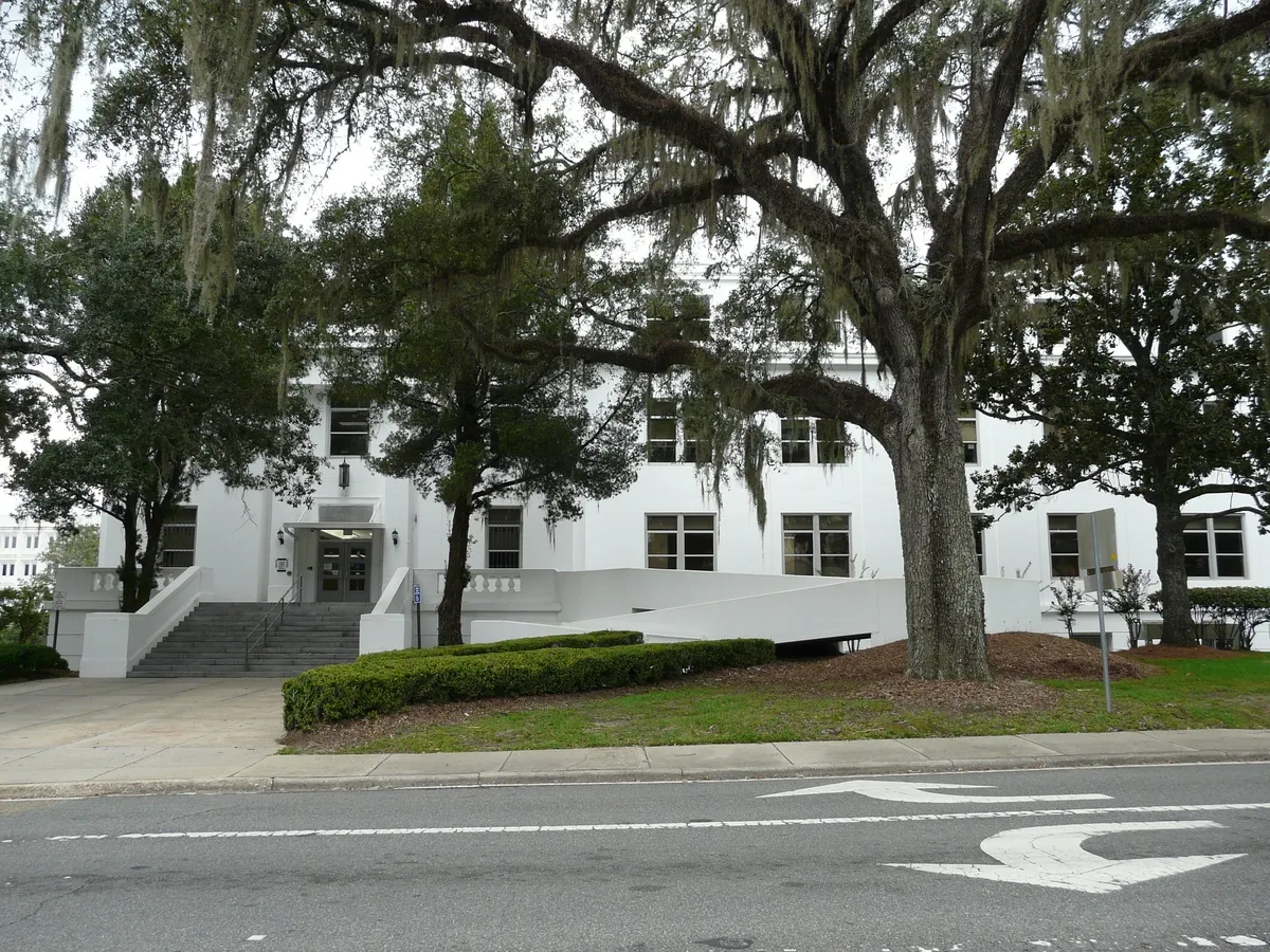 File:Caldwell Building NE side, Tallahassee, Florida.jpg