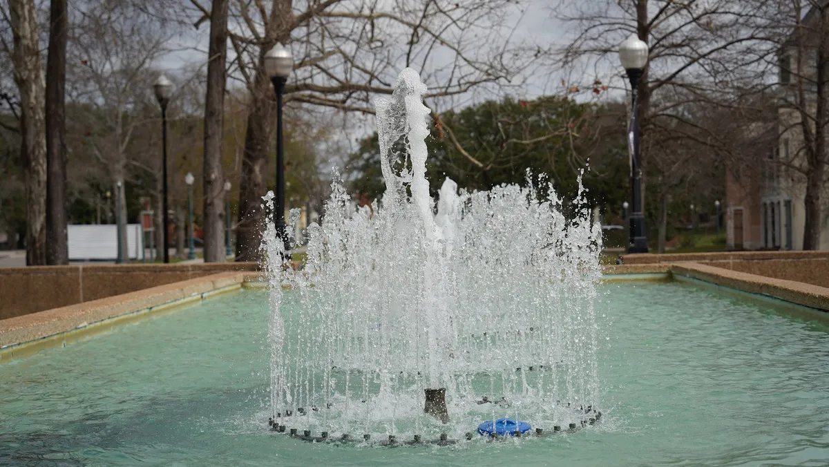 File:New Orleans 2024-02-08 - Armstrong Park Fountain.jpg