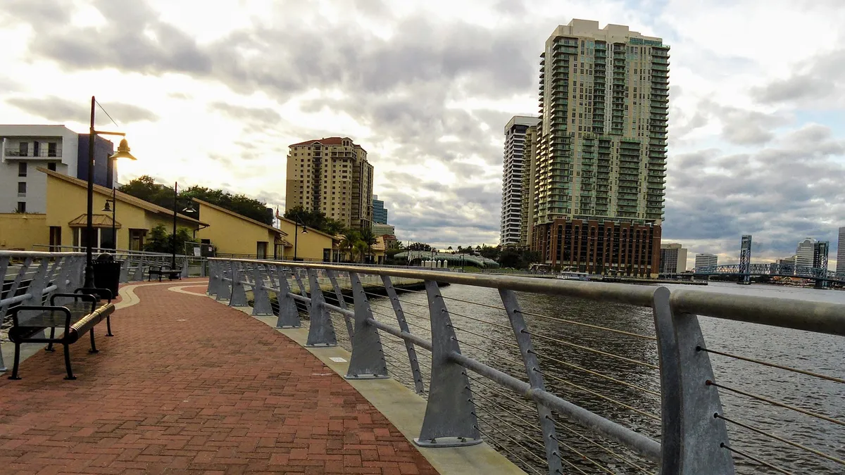 Jacksonville (Florida) - one of the places your quest passes through