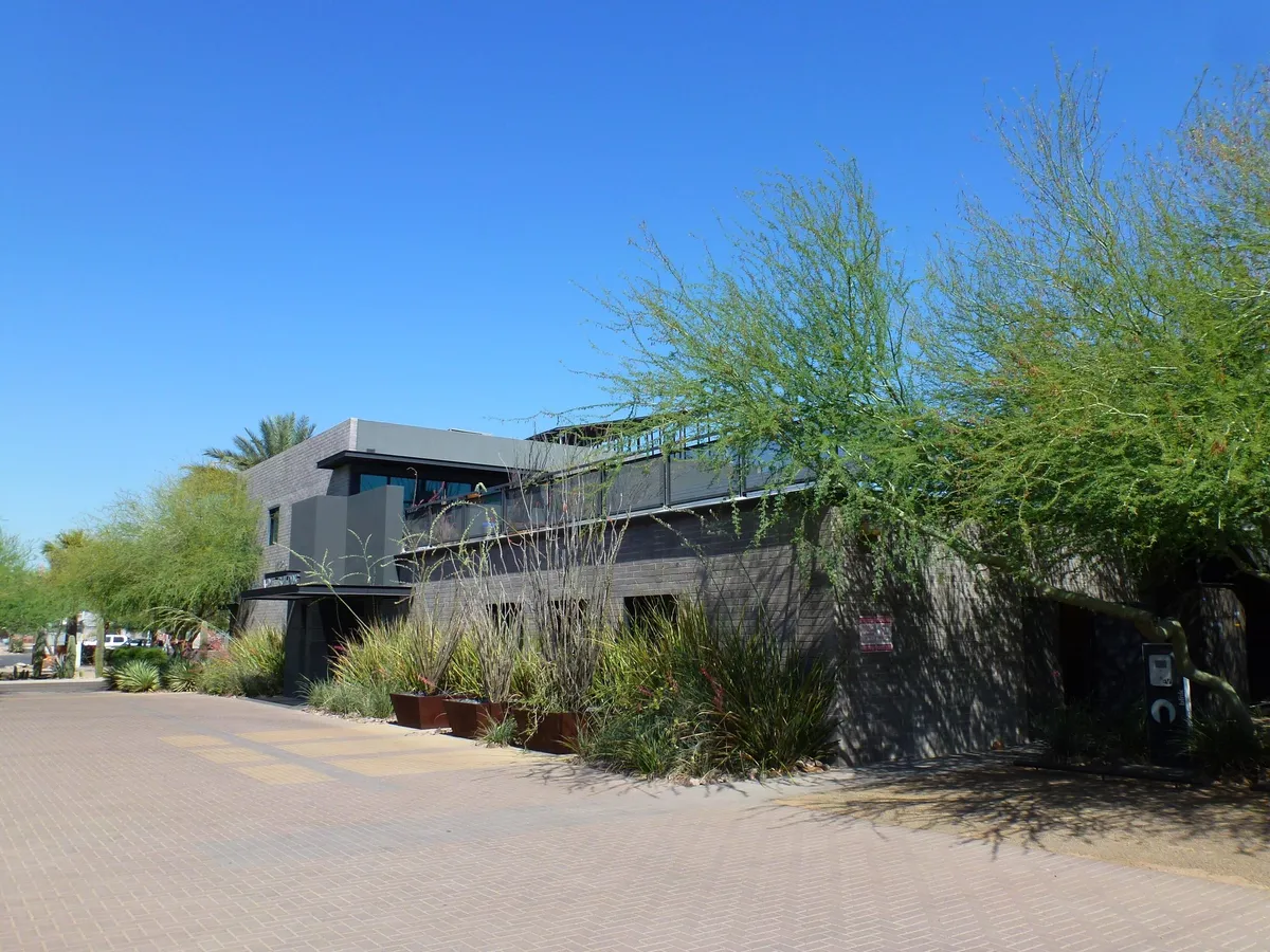 File:In Acme Alley - The Acme Building and Desert-Scape, 201