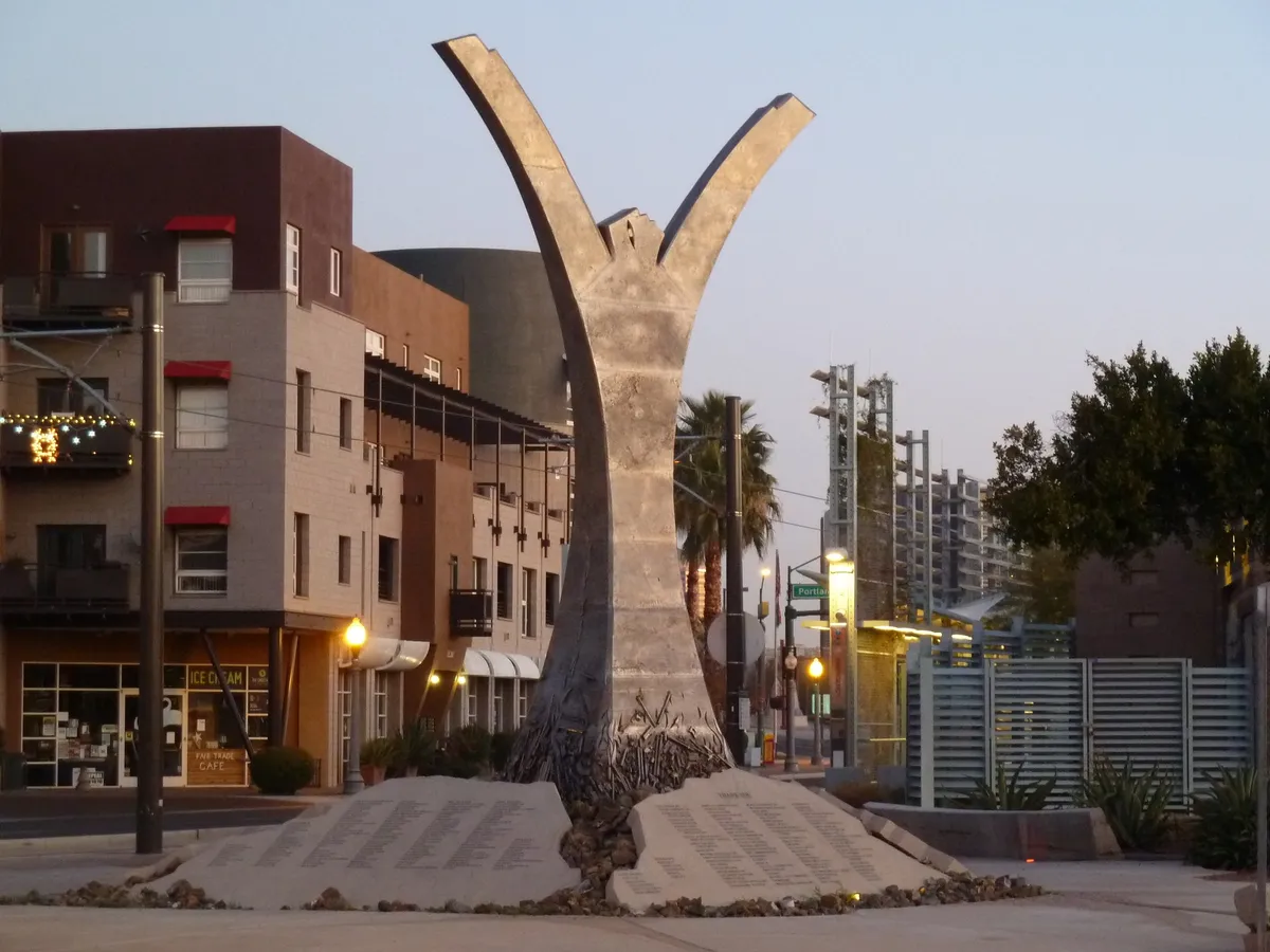File:Downtown Phoenix, AZ, Release the Fear Statue, No More