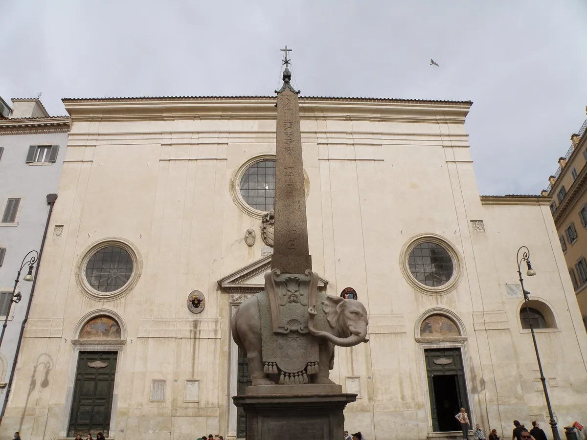 Pulcino della Minerva, Rome