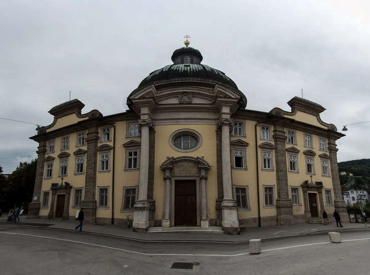 Kajetanerplatz, Salzburg