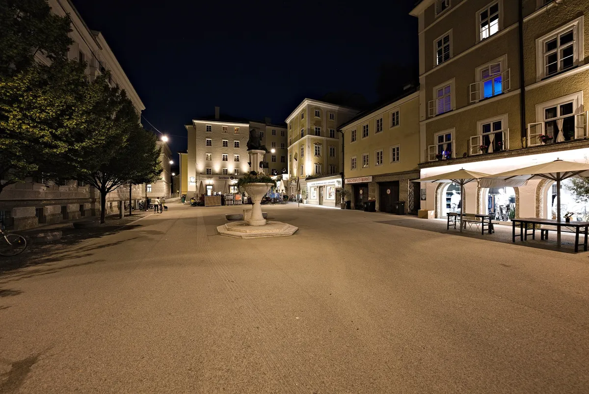 Kajetanerplatz, Salzburg