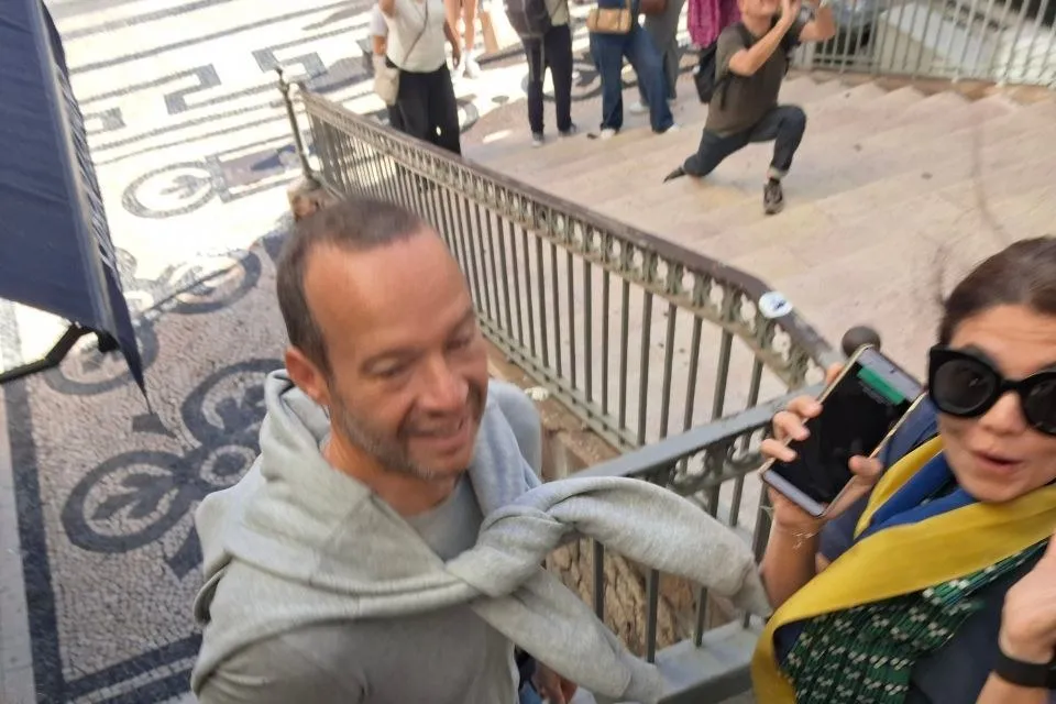 Players at a GoQuestIRL event in Lisbon, showing the style of the experience. Locations shown may differ from this quest's route.