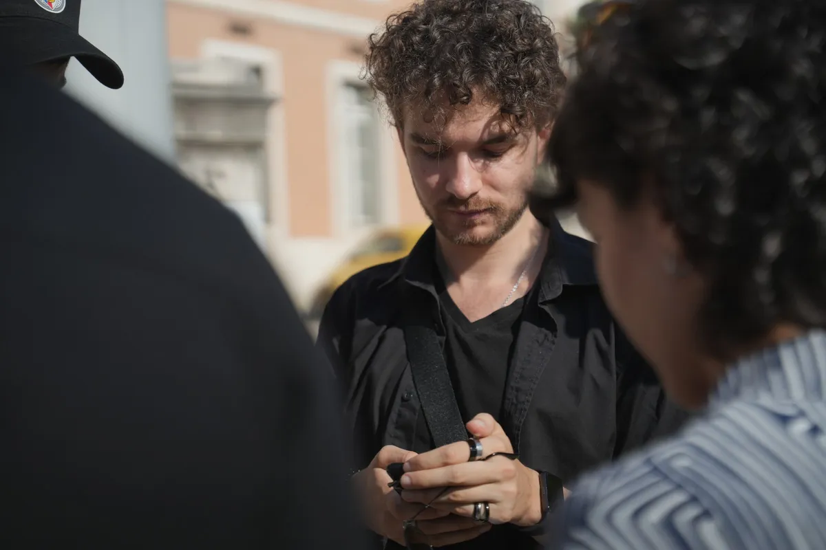 Players at a GoQuestIRL event in Lisbon, showing the style of the experience. Locations shown may differ from this quest's route.