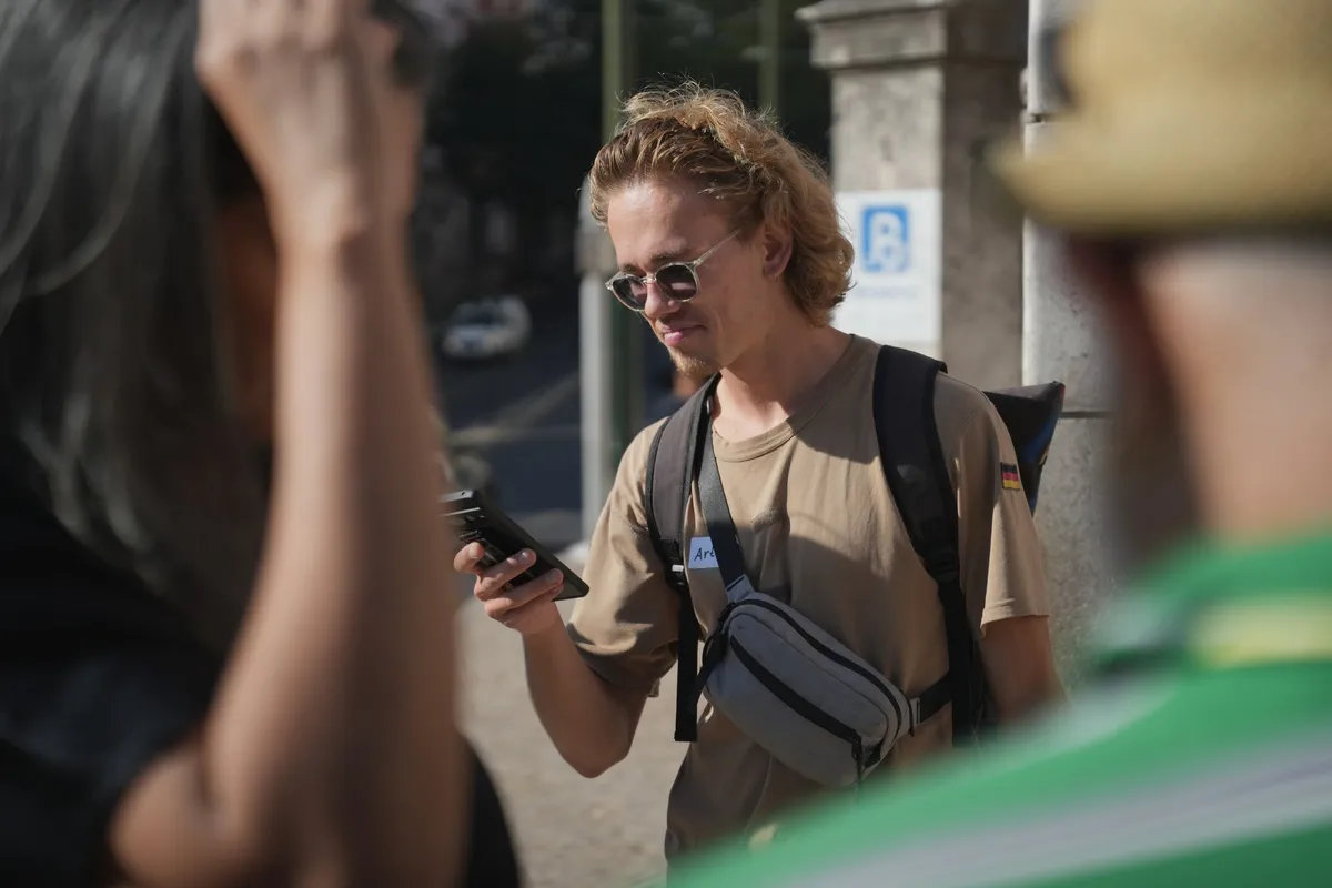 Players at a GoQuestIRL event in Lisbon, showing the style of the experience. Locations shown may differ from this quest's route.