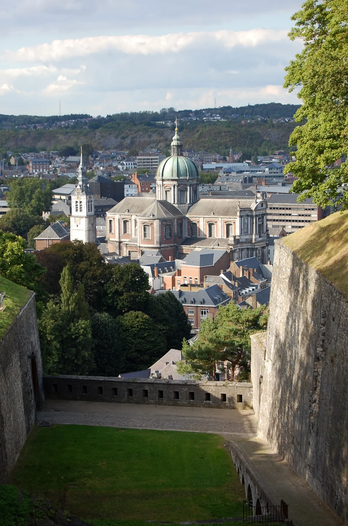 Namur: one of the places this quest takes you.