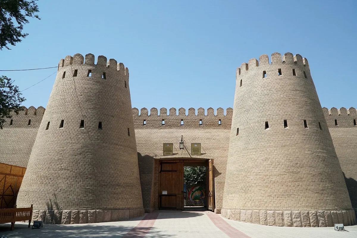 Khujand: one of the places this quest takes you.