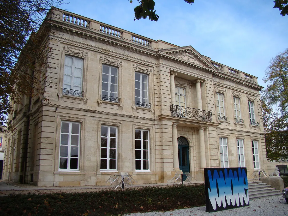 Château Labottière, Bordeaux: where your mission begins.