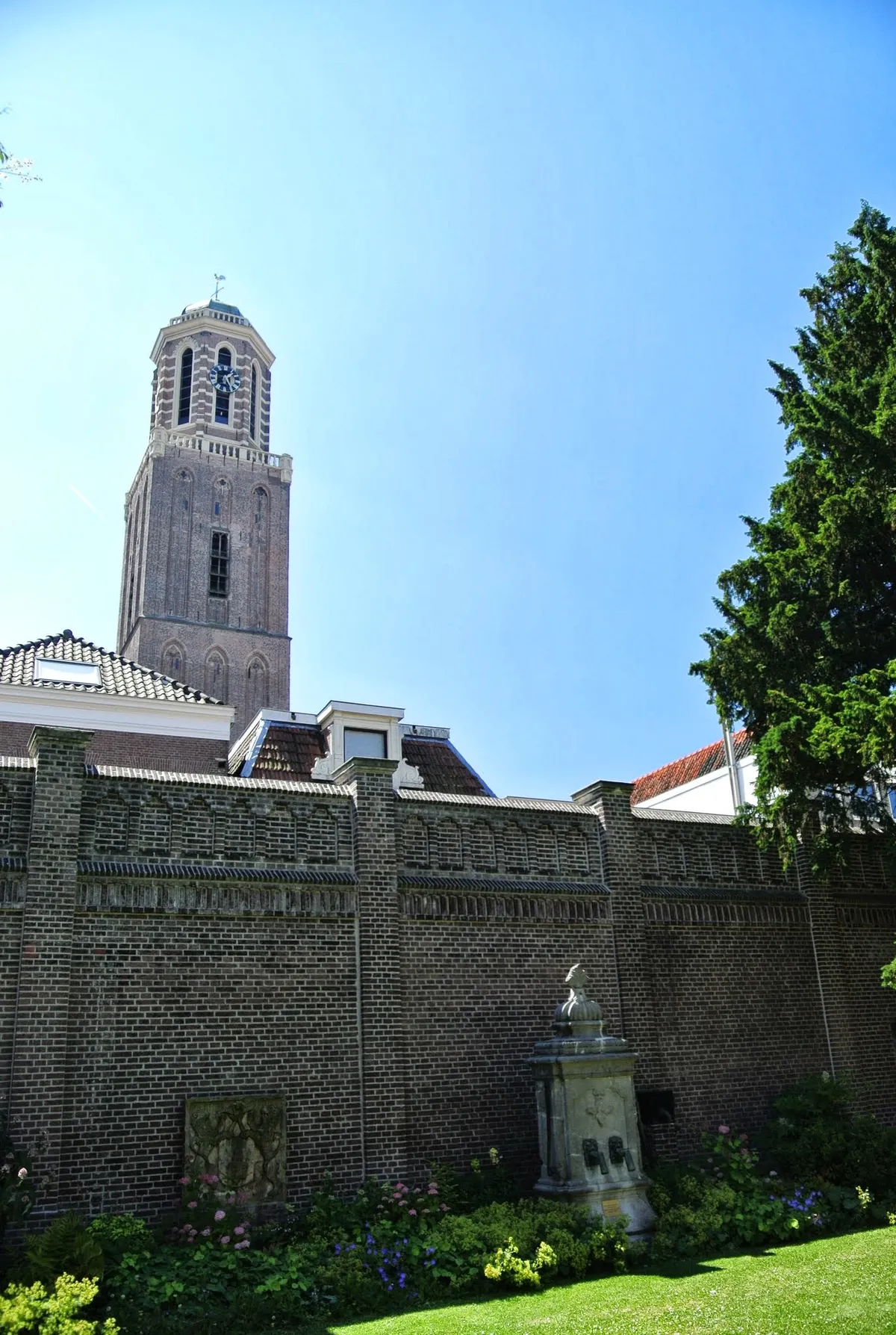 Zwolle: one of the places this quest takes you.