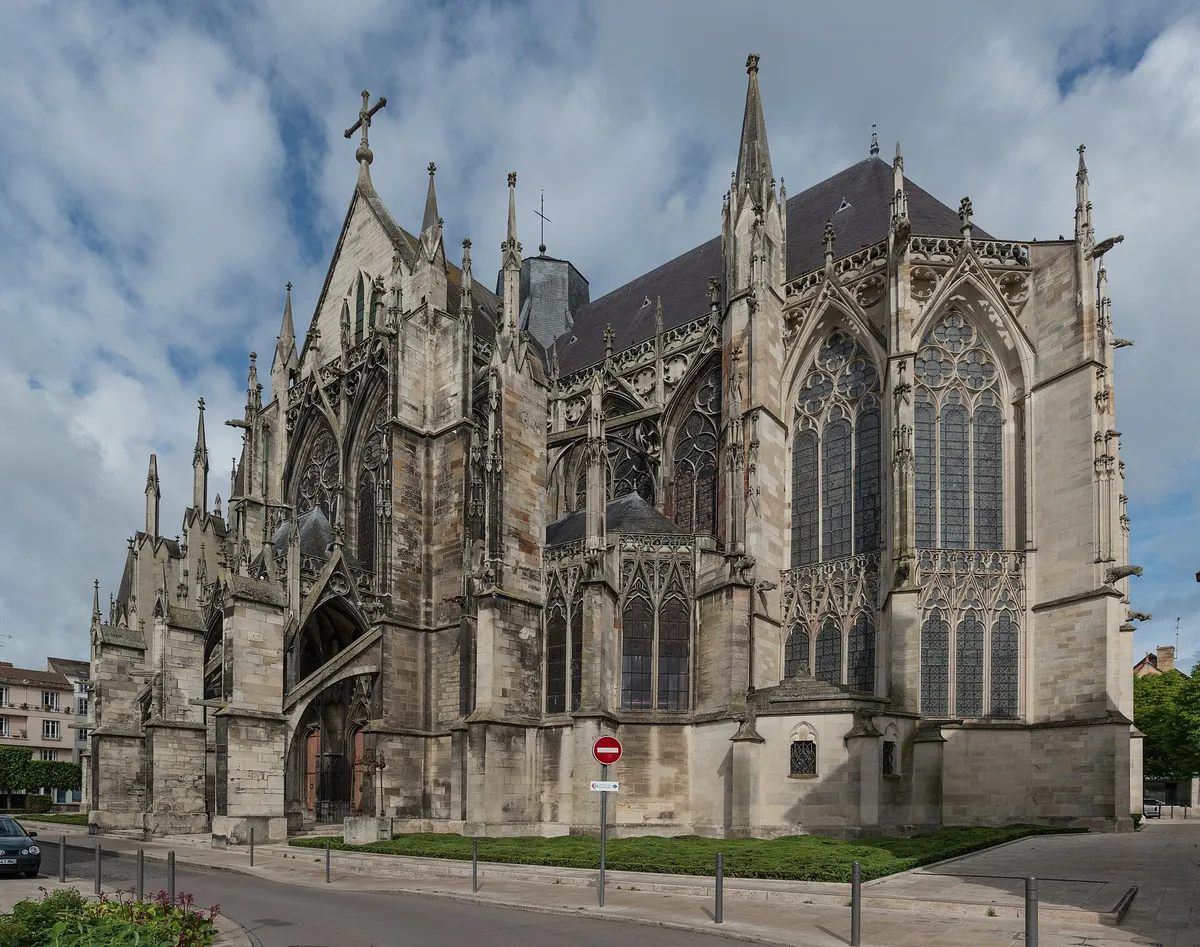 Basilique Saint-Urbain, Troyes: where your mission begins.