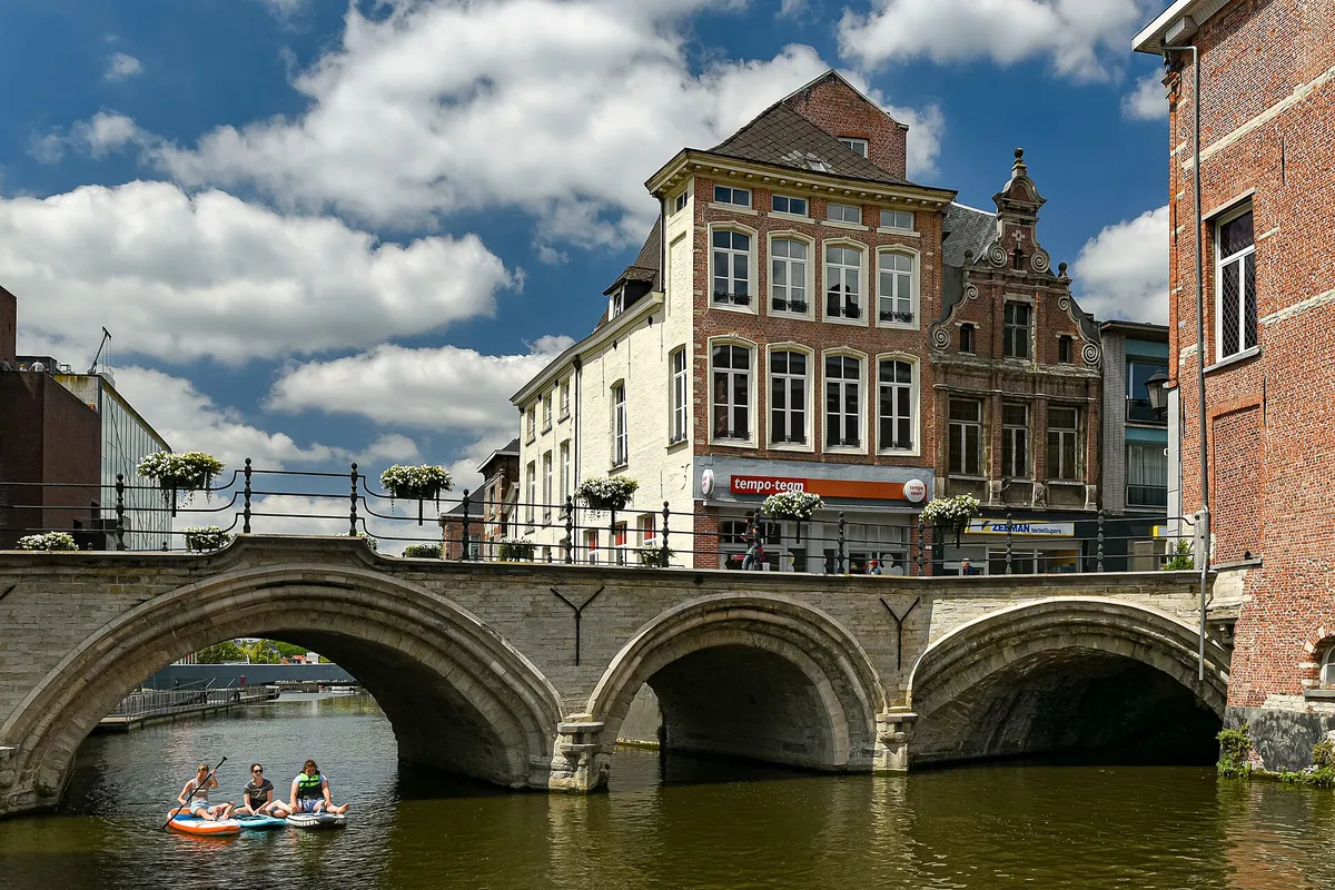 Mechelen: one of the places this quest takes you.