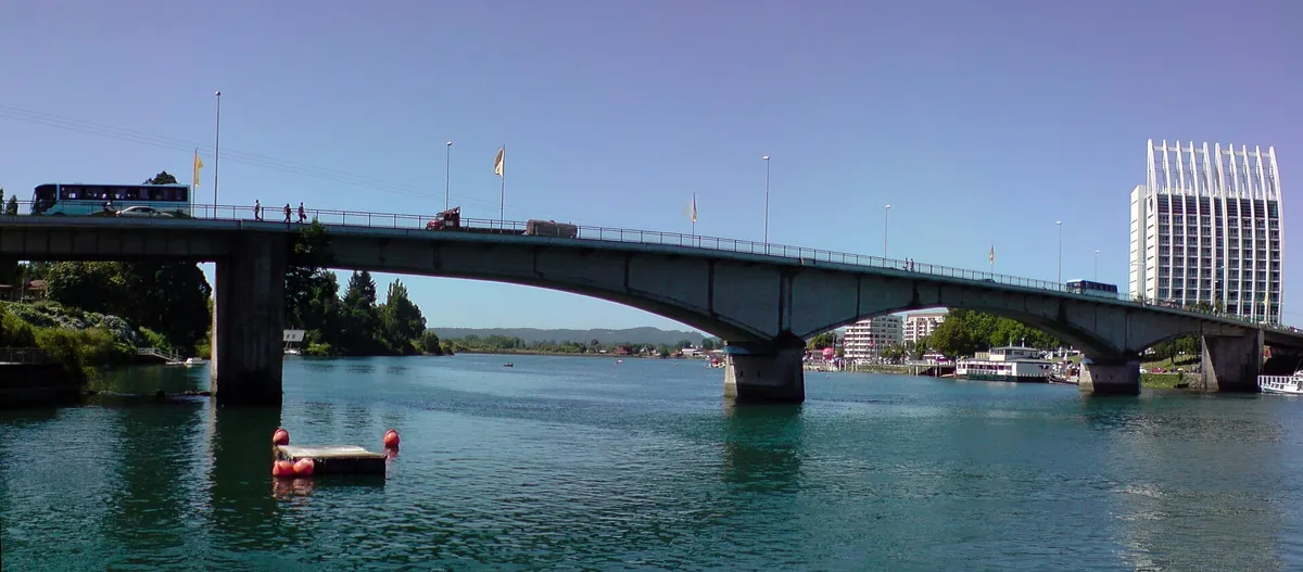 Valdivia: one of the places this quest takes you.