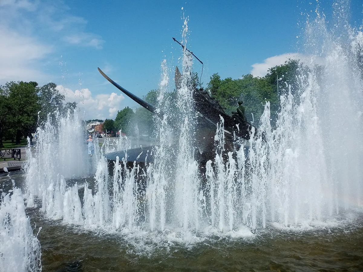Whaler's Monument, Sandefjord: where your mission begins.