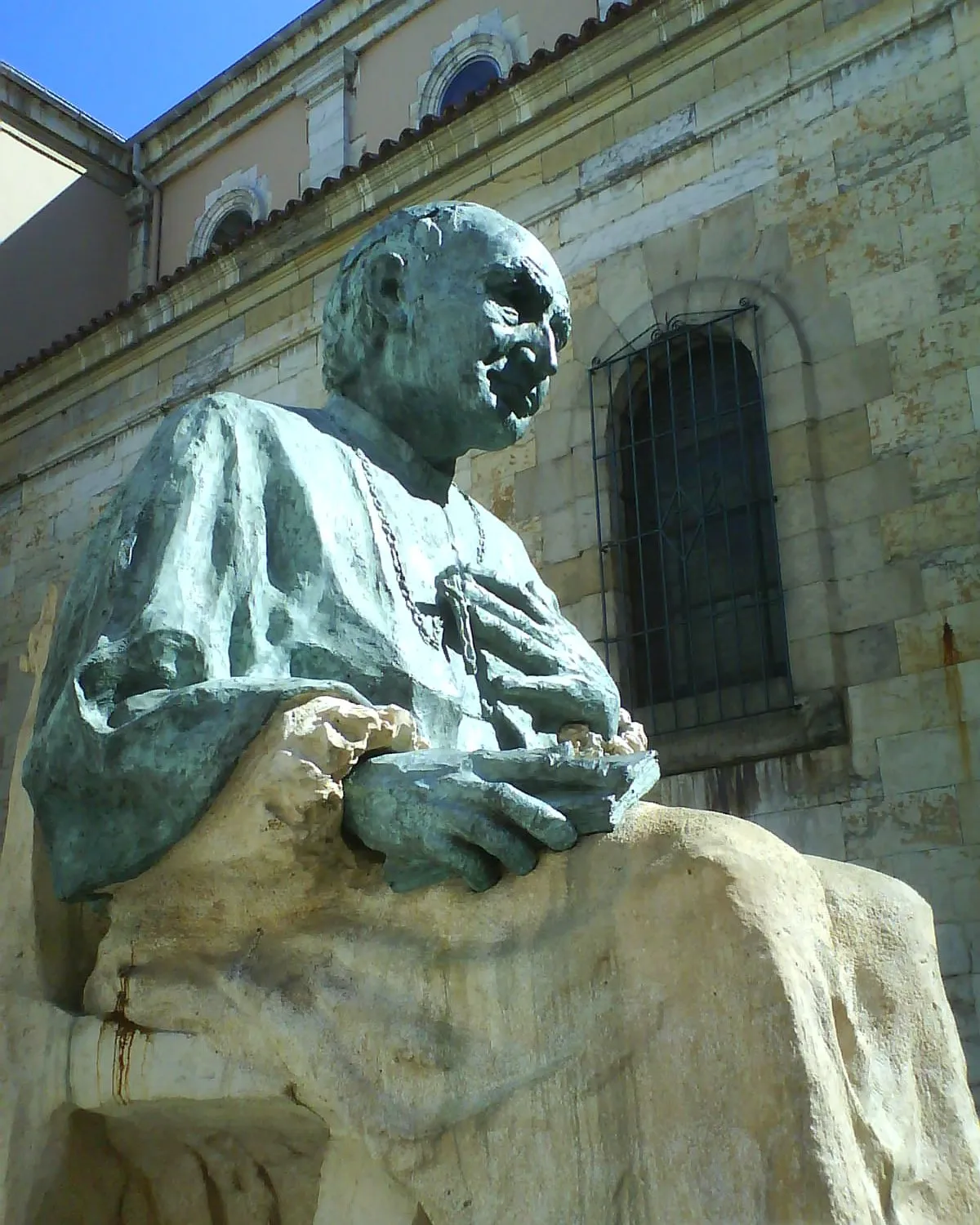 Santander: one of the places this quest takes you.