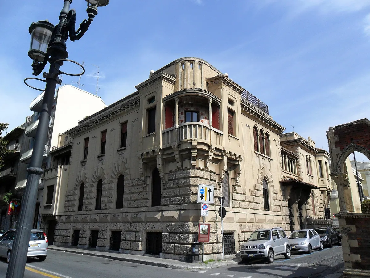 Reggio Calabria: one of the places this quest takes you.