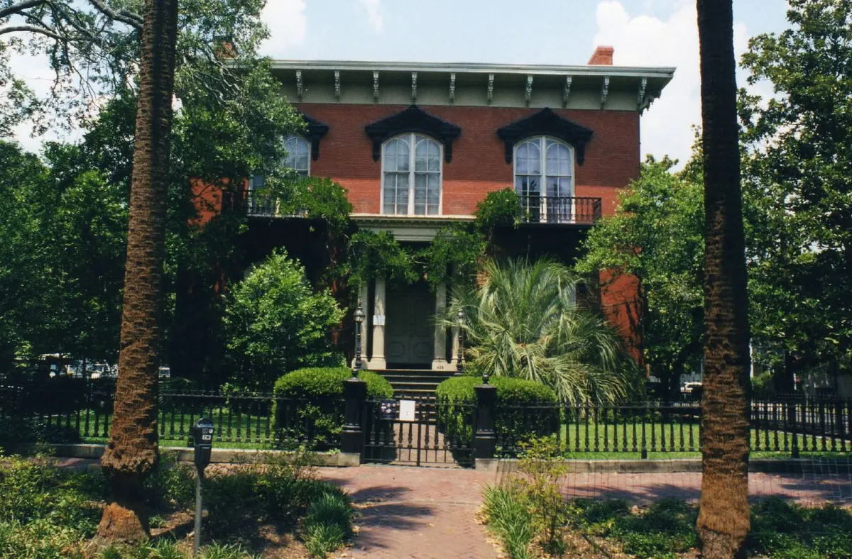 Savannah: one of the places this quest takes you.