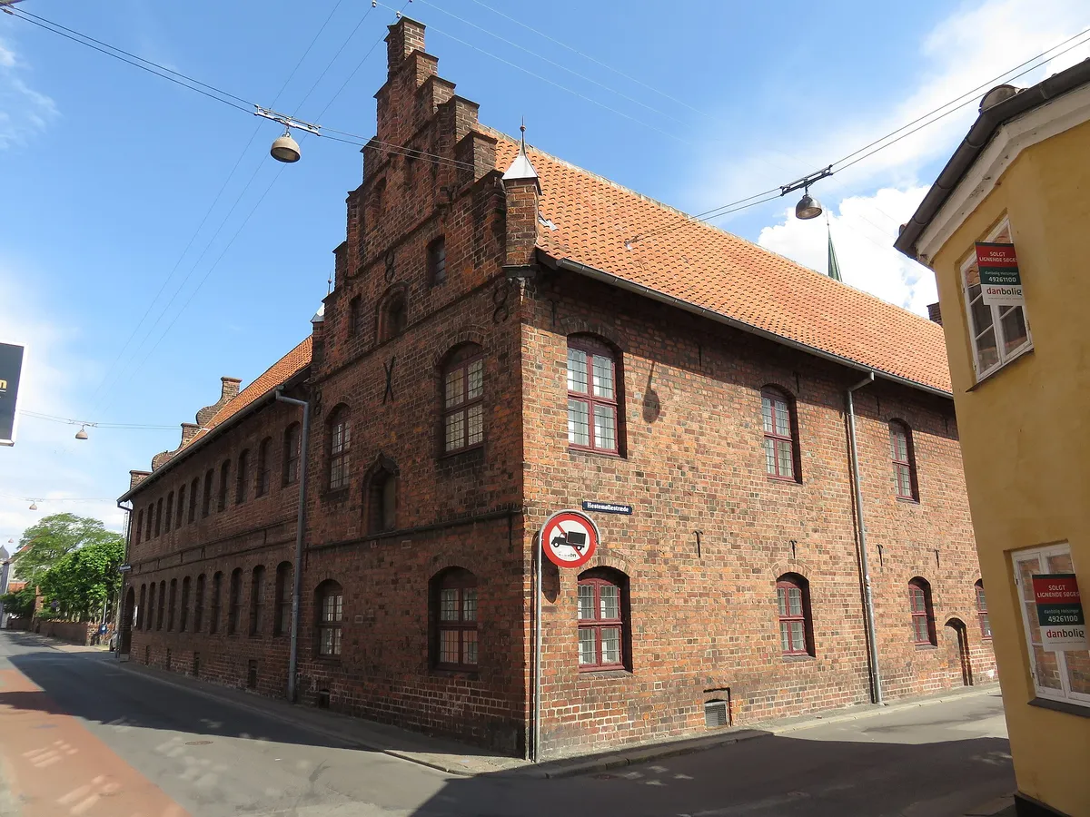 Helsingor: one of the places this quest takes you.