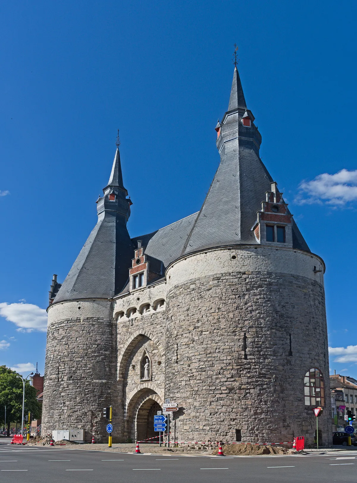 Brusselpoort, Mechelen: where your mission begins.