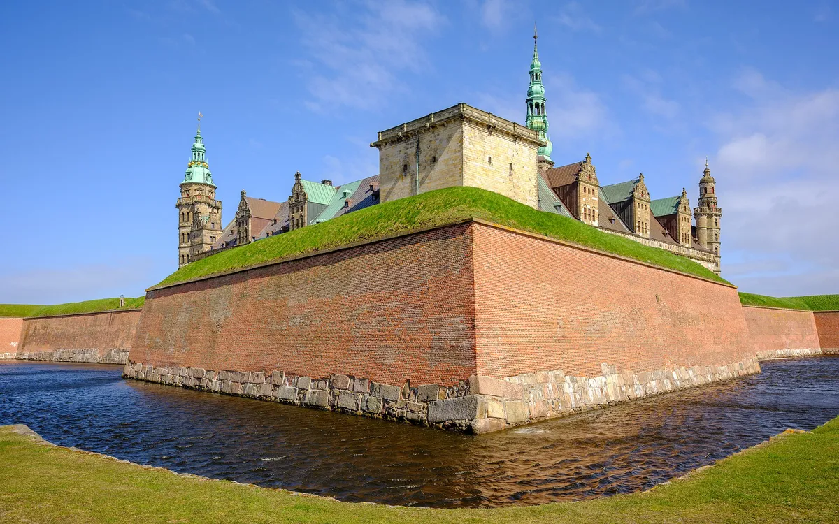 Helsingor: one of the places this quest takes you.