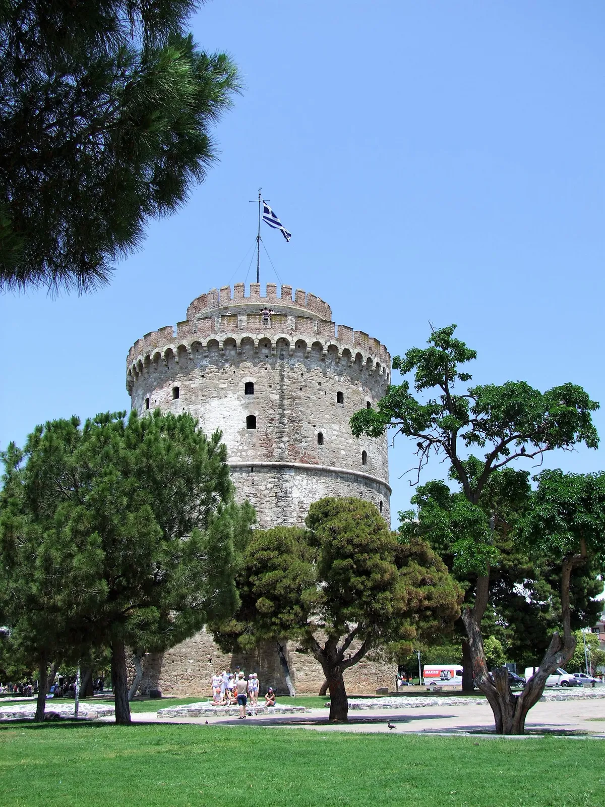 White Tower of Thessaloniki, Thessaloniki: where your mission begins.