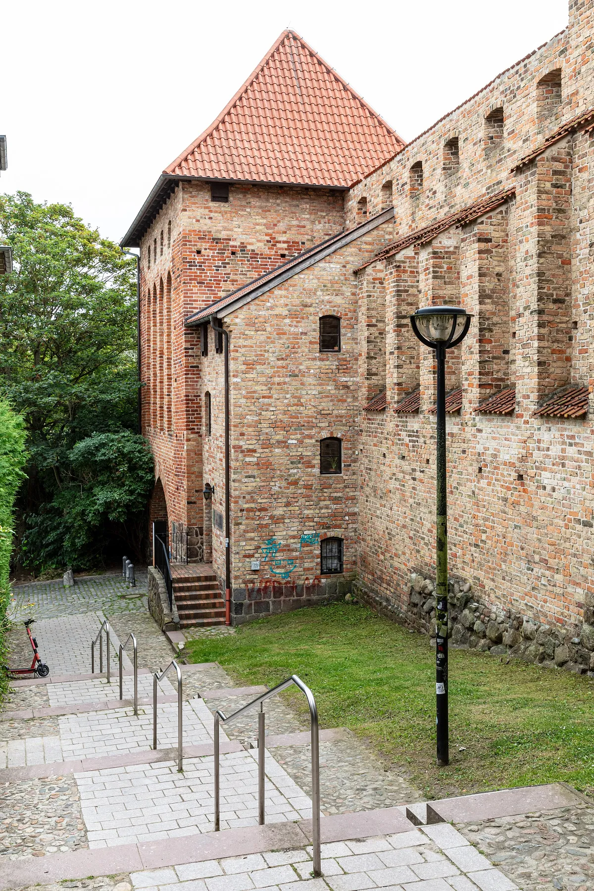 Kuhtor, Rostock: where your mission begins.