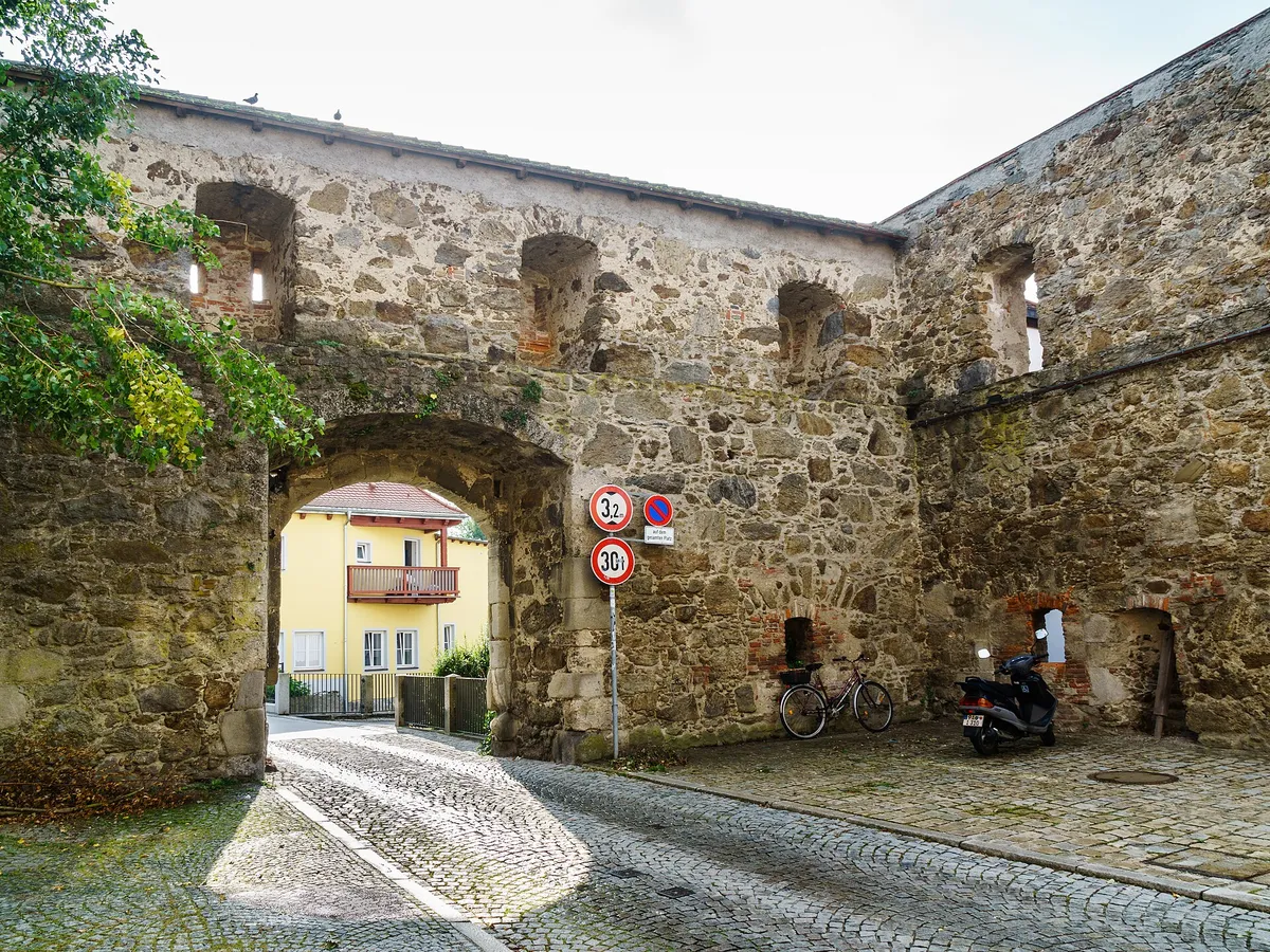 Severinstor, Passau: where your mission begins.