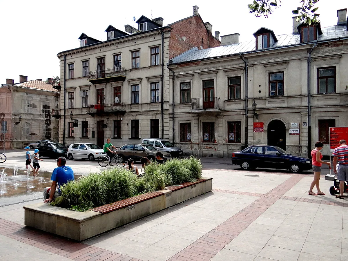 Rynek Wodny, Zamosc: where your mission begins.