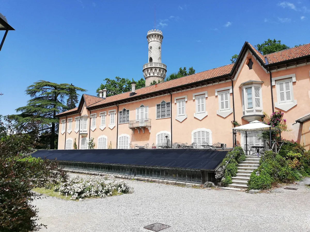 Varese: one of the places this quest takes you.