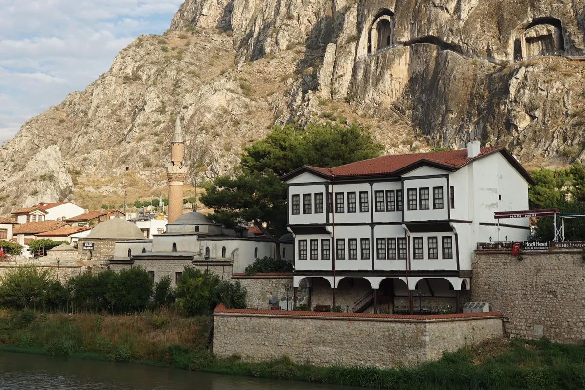 A view in Amasya, where this quest is played