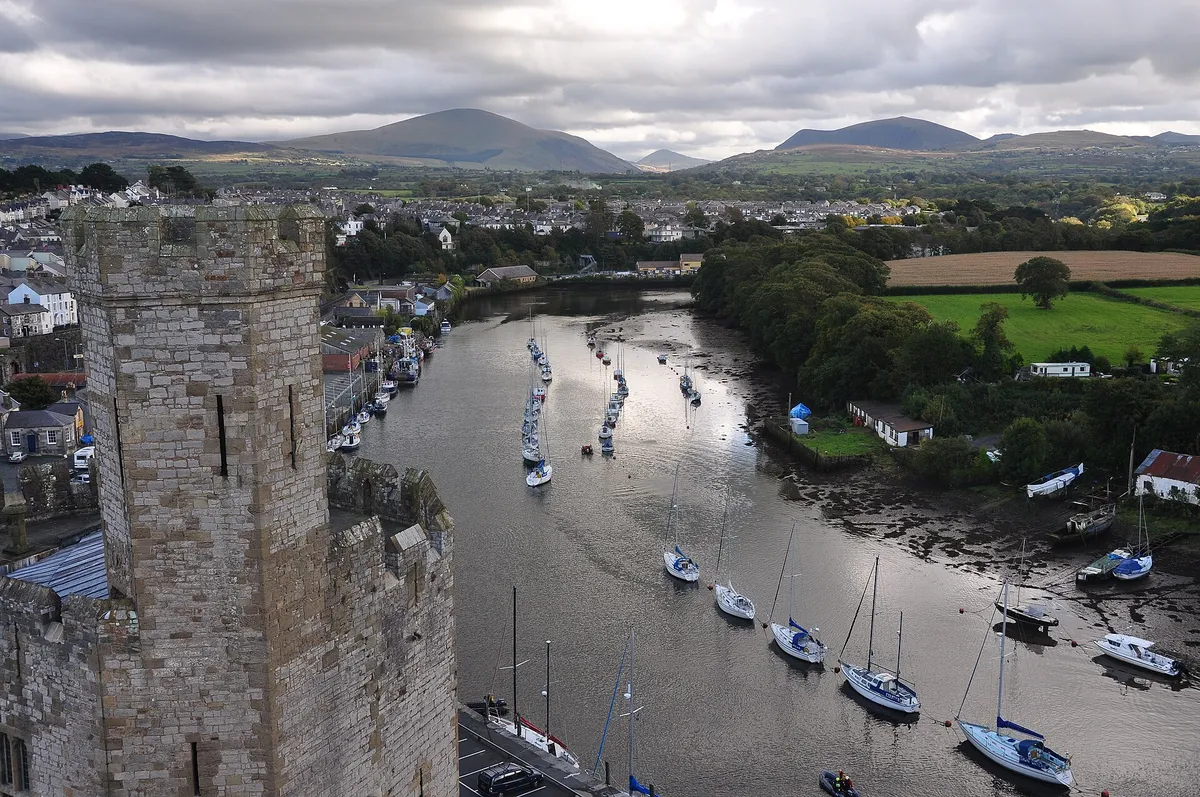 A view in Caernarfon, where this quest is played