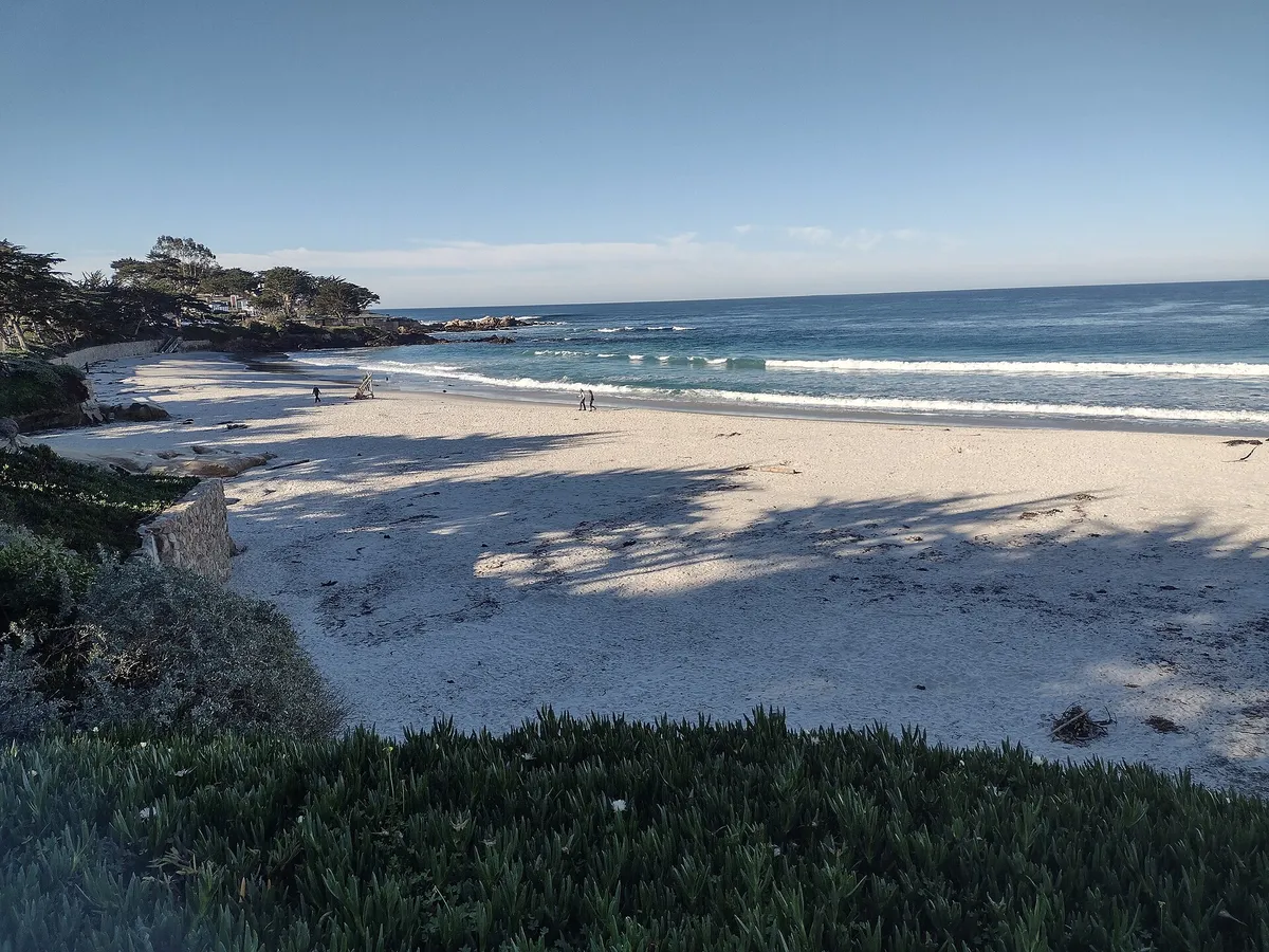 A view in Carmel-by-the-Sea, where this quest is played