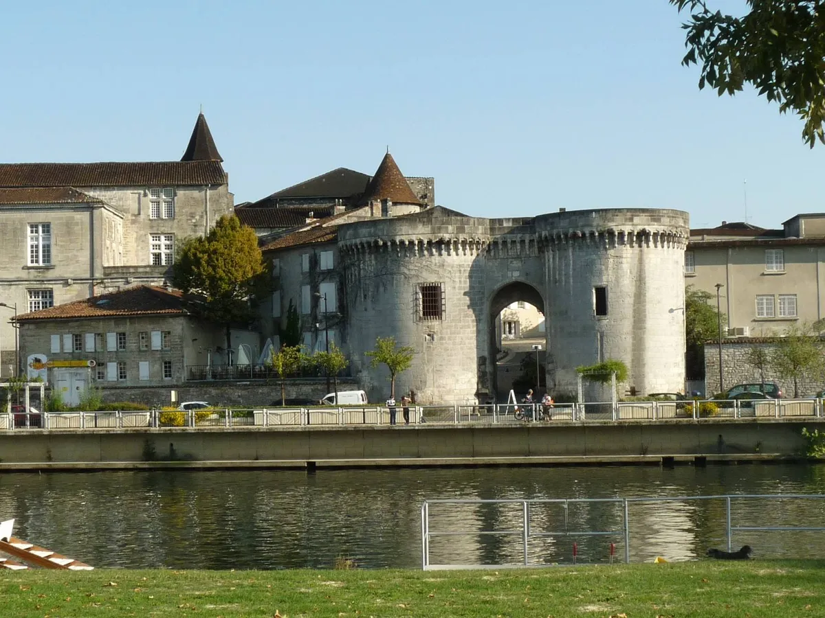 A view in Cognac, where this quest is played