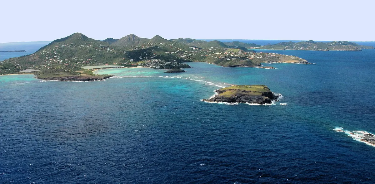 A view in Gustavia, where this quest is played