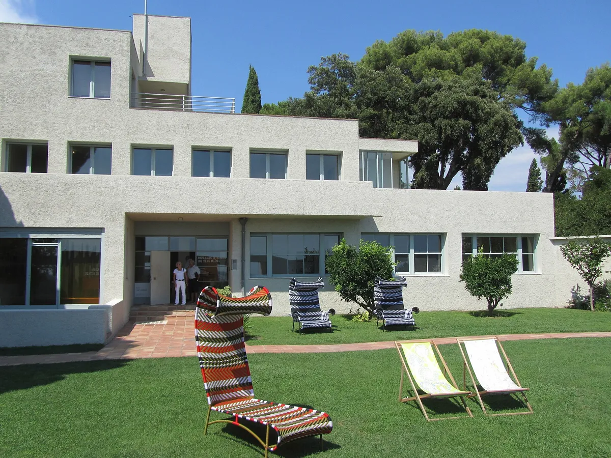A view in Hyères, where this quest is played