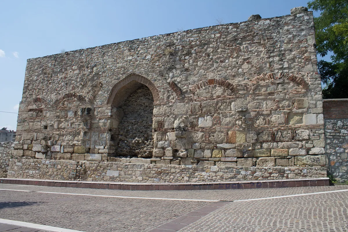 A view in Larissa, where this quest is played