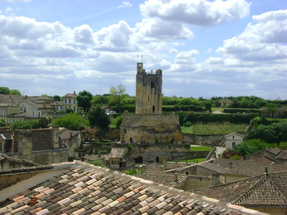 A view in Saint-Émilion, where this quest is played