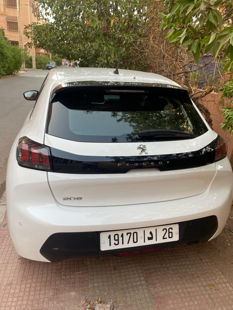 location voiture maroc Peugeot Blanc noir gris rouge jaune 